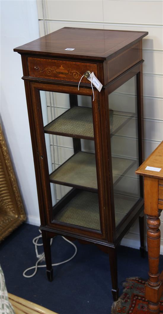 An Edwardian inlaid mahogany small cabinet H.106cm